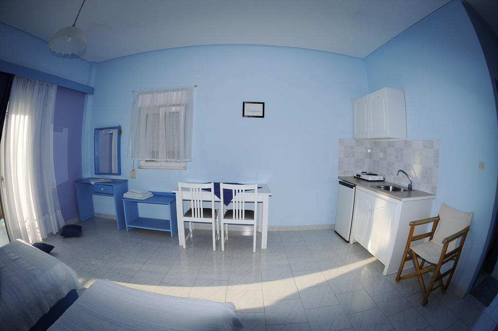Eυσταθία Ξενοδοχείο Ξηρόκαμπος Δωμάτιο φωτογραφία